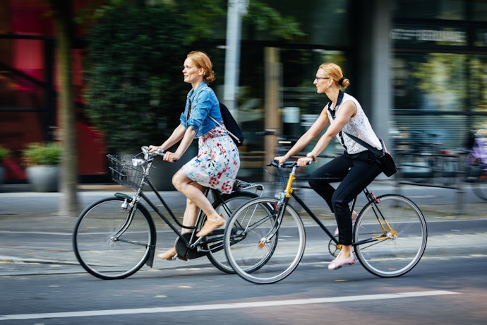 Untuk sepeda commuter, pertimbangkan setang flat bar atau cruiser bar