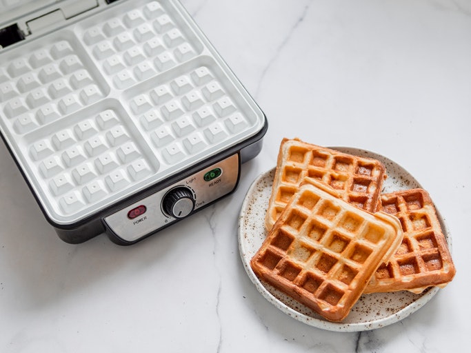Pertimbangkan fitur browning control pada waffle maker