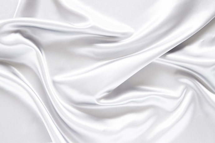 Satin silk, kain satin premium yang menyerupai sutra