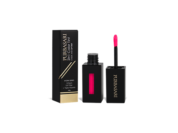 Tipe cair, sentuhan glossy buat wajah terlihat makin fresh