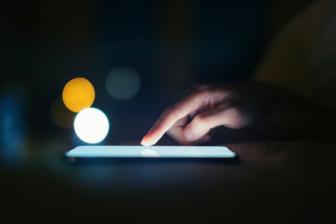 Kalung yang mengandung biomagnetik: Untuk mengatasi paparan radiasi dari benda elektronik