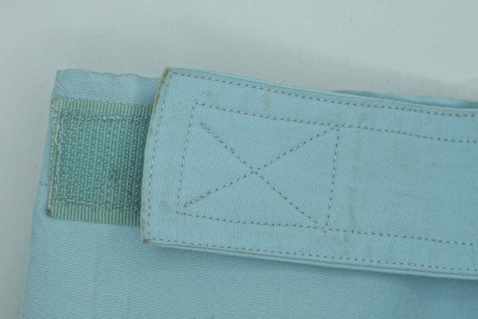 Velcro: Membuat jaket lebih rapat