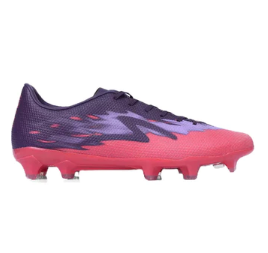 Specs, brand lokal dengan sepatu bola SG (soft ground) untuk tanah yang basah