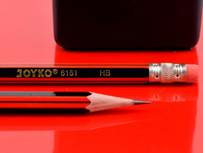 Pensil Joyko HB: Cocok untuk menggambar sketsa