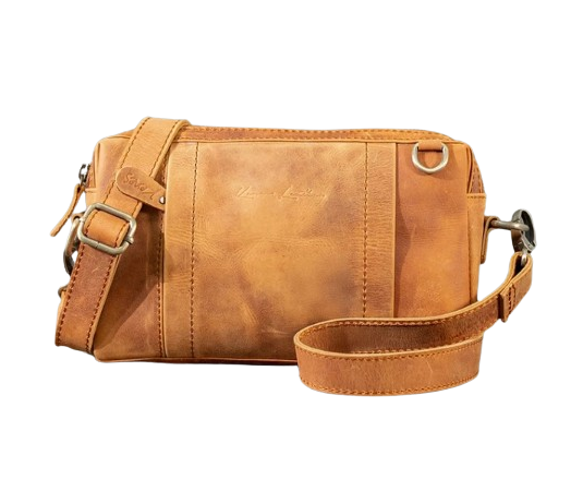 Kenes Leather, praktis digunakan karena dilengkapi handle dan slot kartu