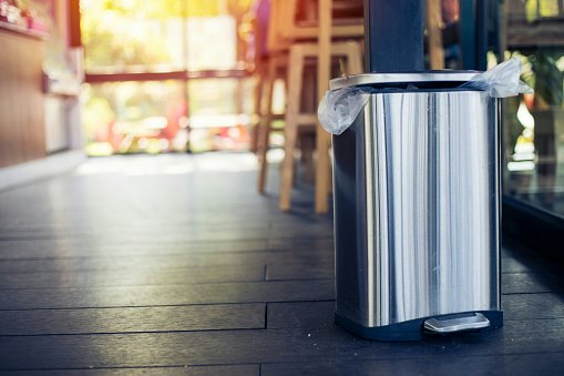 Indoor waste bin, menjaga ruangan tetap bersih