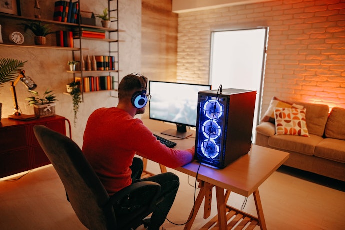 Full-tower, bagi Anda para profesional