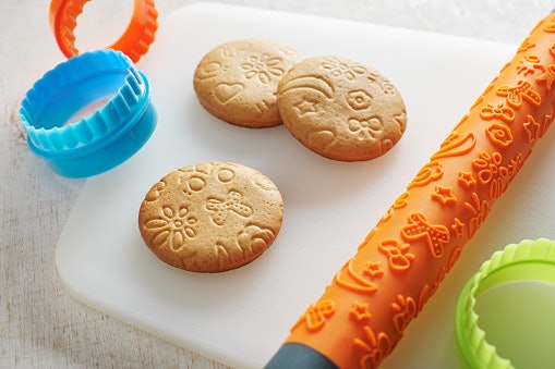 Rolling pin silikon: Antilengket dan bagus untuk membuat motif
