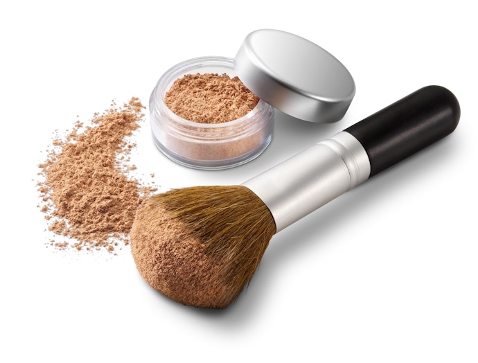 Kuas makeup bulu sintetis: non-alergen dan cocok untuk semua jenis kulit, termasuk kulit sensitif