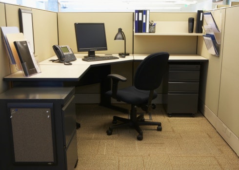 Untuk kantor: Awet, kukuh, dan memiliki daya tahan yang baik