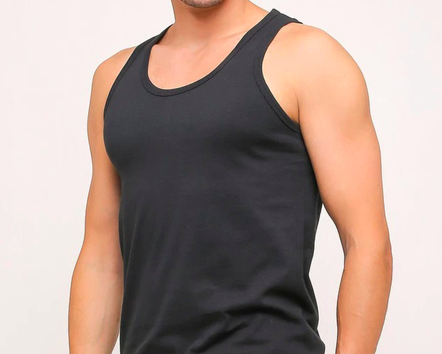 Untuk lengan yang lebih bebas bergerak, pilih singlet (sleeveless) yang lebih terbuka