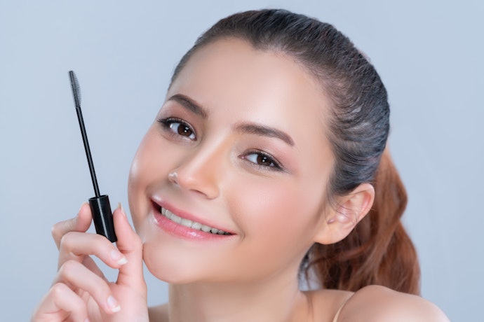 Oil-based serum: Lebih kuat menahan bahan aktif dan efektivitasnya lebih maksimal
