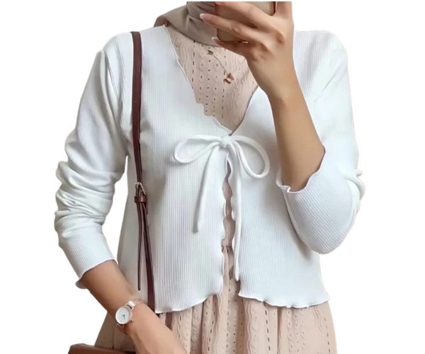 Vallina Outfit: Buat ilusi kaki lebih jenjang dengan model cardigan wanita crop