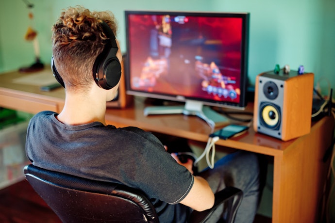 Headset 5.1 channel: Untuk main game PlayStation dan menonton film DVD