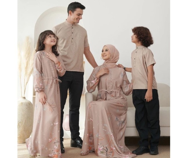 Hira, family set yang simpel dan manis