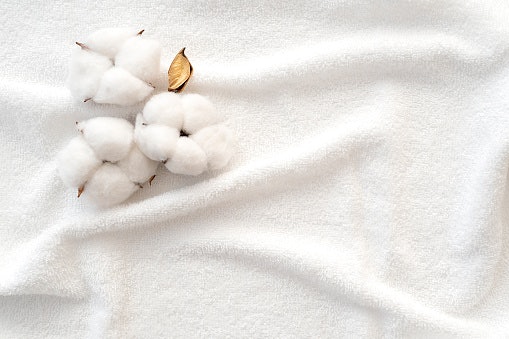 Katun, menyerap keringat dengan optimal sekaligus lembut di kulit