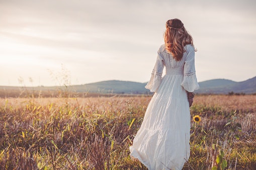 Sweet and vintage: Gaya klasik yang berkesan feminin