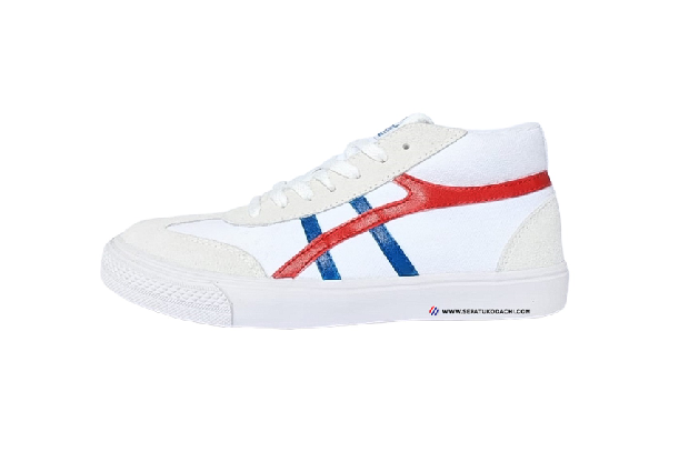 Galaxy: Sepatu retro berdesain middle cut