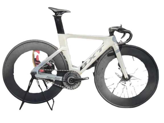 BXT: Dikenal menawarkan sepeda fixie dengan frame karbon