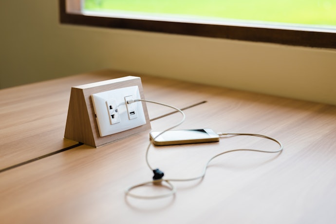 Port USB, memudahkan pengisian daya gadget