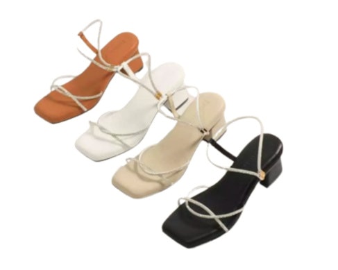 Bluebells: Berdesain square toe sesuai tren terbaru, cocok bagi Anda yang selalu up-to-date
