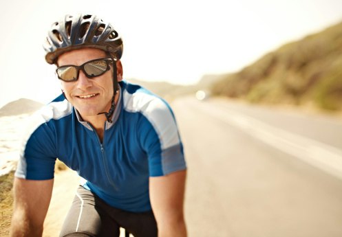 Sunglasses: Untuk menangkal efek buruk sinar UV