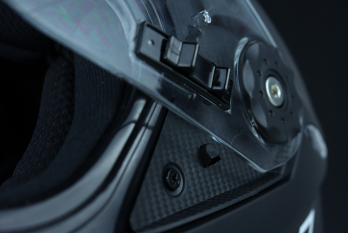 Visor lock, untuk mengunci kaca helm