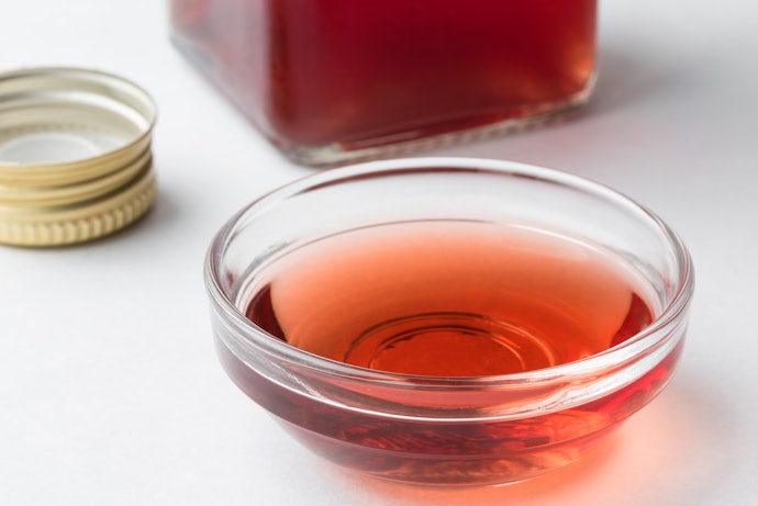 Red wine vinegar: Tekstur dan warna pekatnya pas untuk melengkapi hidangan daging