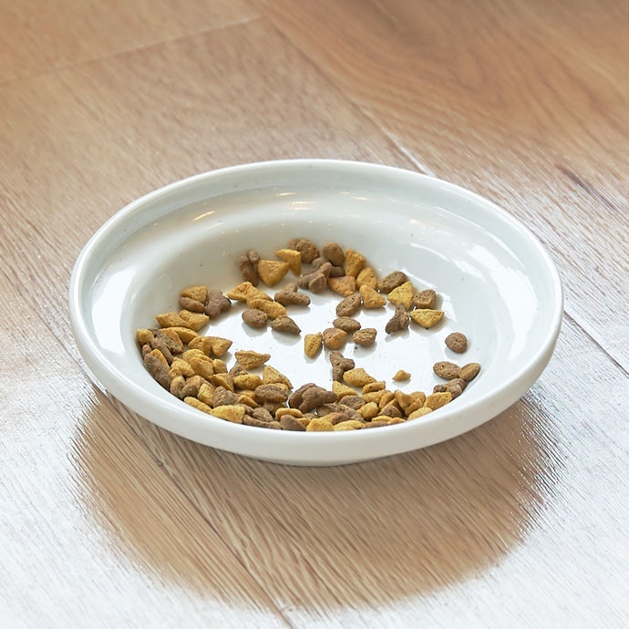 Bahan keramik, lebih stabil dan tidak mudah tergores
