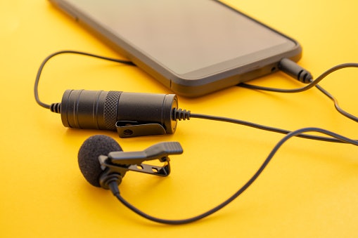 Lavalier microphone, menangkap vokal lebih dekat