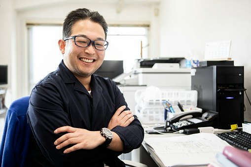 Eyeglasses: Lensa bening dan terlihat lebih bersih
