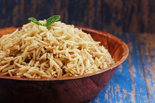 Basmati sella, basmati cokelat yang sudah direbus setengah matang