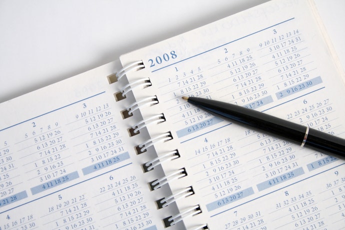 Kalender tahunan, memudahkan dalam menyusun rencana studi