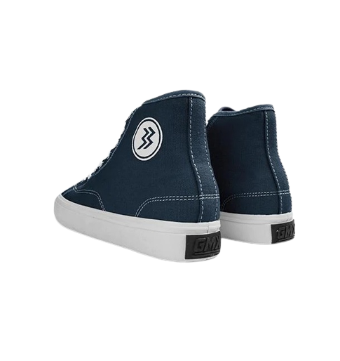 High top: Fashionable dan eye-catching untuk dipadukan dengan jeans