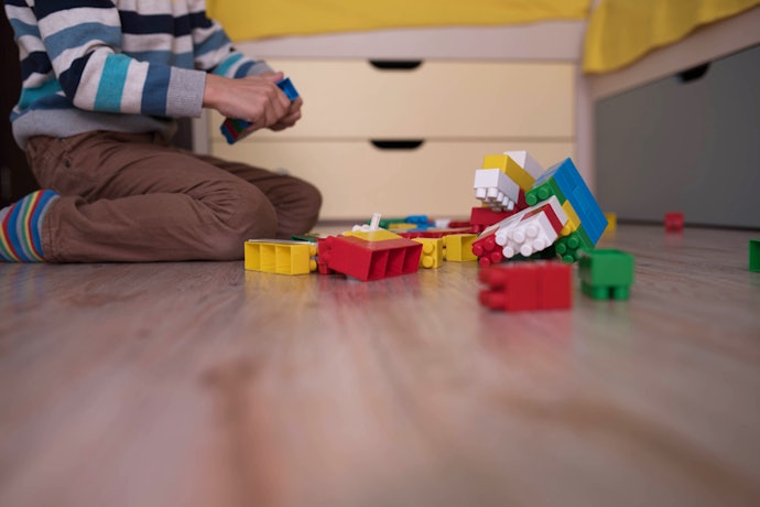 Mainan bongkar pasang, kembangkan imajinasi anak