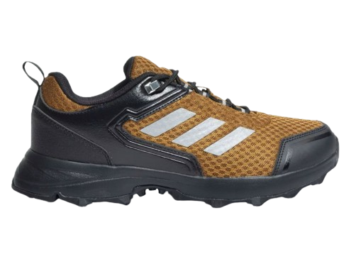 Sepatu low cut lebih ringan untuk melewati jalur yang lebih landai
