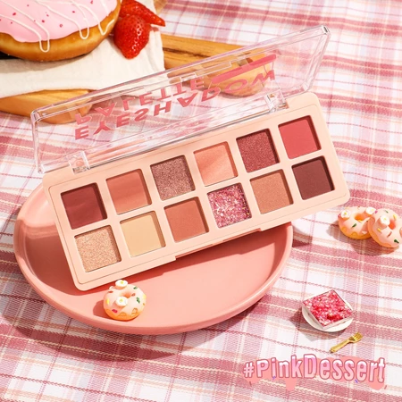 Eyeshadow palette: Pilihan warnanya lebih banyak, pas untuk pemula atau orang yang ingin bereksperimen dengan makeup