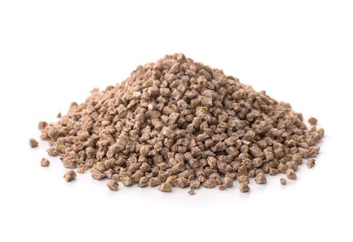 Pellet dengan protein tinggi: Mempercepat pertumbuhan badan ikan