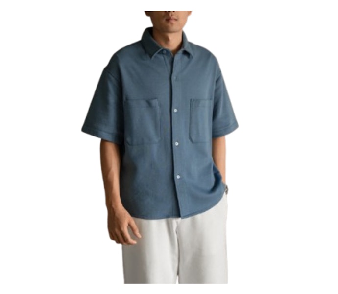 Goodethics: Kemeja oversized dengan kerah terbukanya cocok untuk tampilan kekinian
