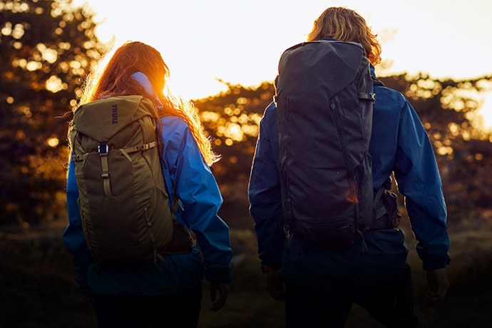 Hiking backpacks, memiliki kapasitas yang besar untuk memuat banyak barang