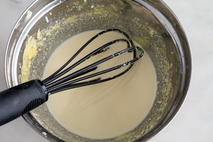 Whisk berbahan nilon, antilengket dan antibau