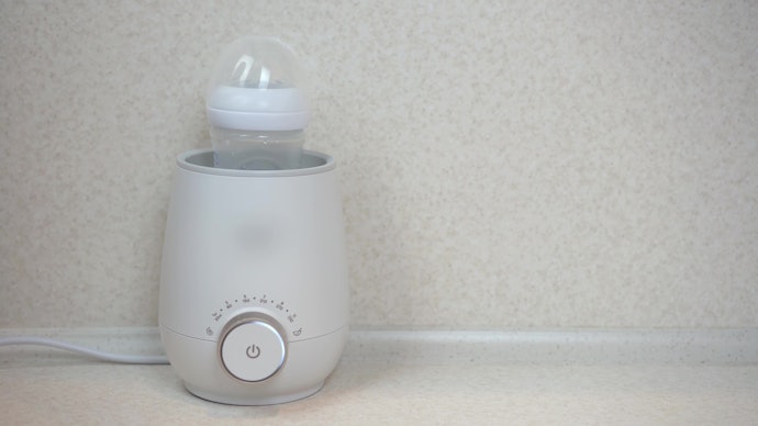 Jika Anda mengutamakan kemudahan dalam pengoperasian, cari bottle warmer dengan model tuas putar
