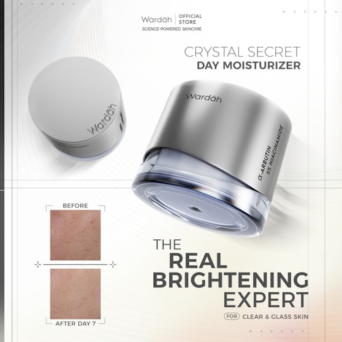 Untuk mencerahkan wajah dari flek hitam, gunakan moisturizer dari Crystal Secret Series