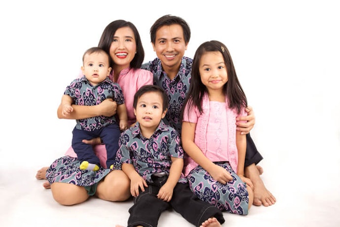 Tradisional, untuk acara keluarga besar atau upacara adat