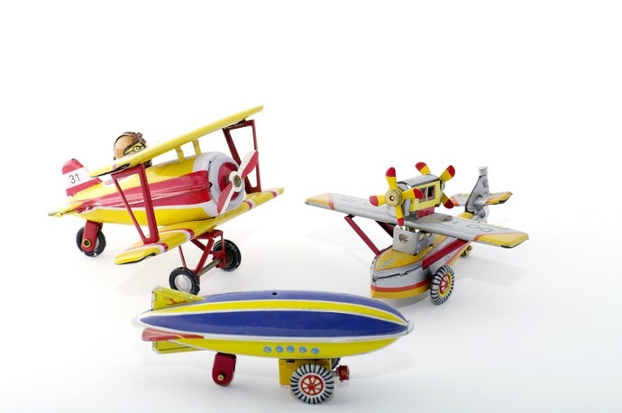 Untuk anak yang gemar berimajinasi, mainan pesawat tipe diorama