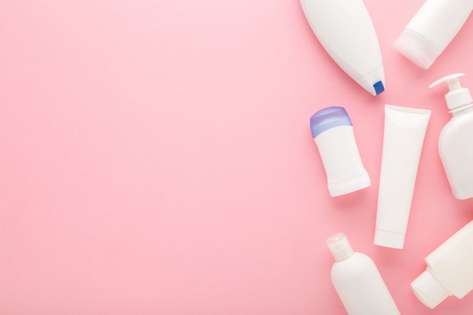 Untuk masalah kulit ketiak hitam, cari yang punya tambahan kandungan niacinamide