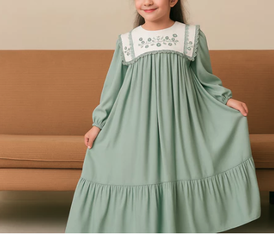 Hello Mini: Fokus pada ragam dress pesta dan gamis anak muslimah