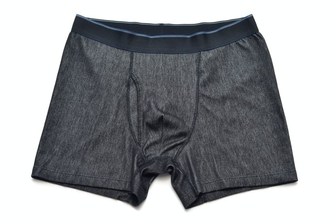 Jika tidak ada katun, pertimbangkan kombinasi nylon dan spandex yang lebih elastis