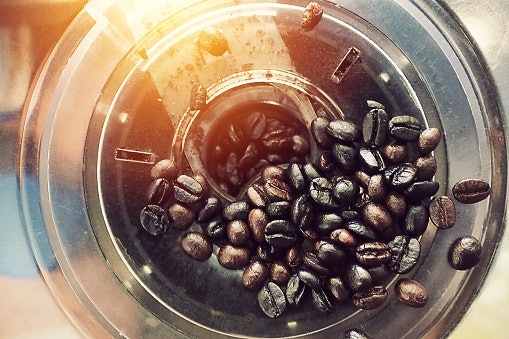 Kapasitas 500 gram, cukup untuk roasting seminggu sekali