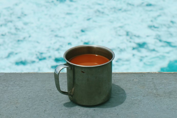 Stainless, tidak mengalami reaksi ketika diisi minuman
